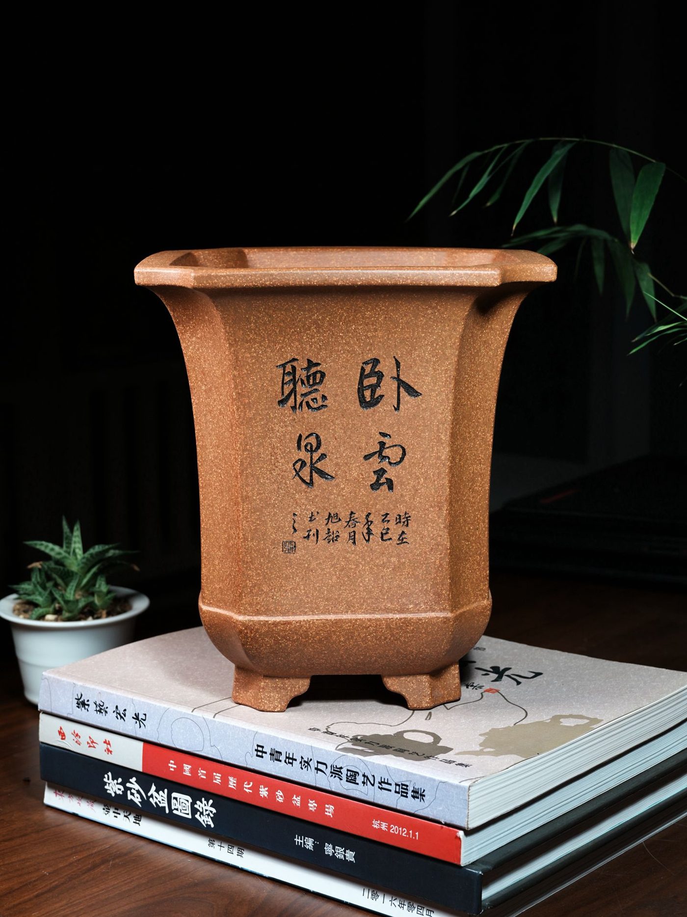 八面玲珑金钟 · 紫砂花盆 实拍角度7