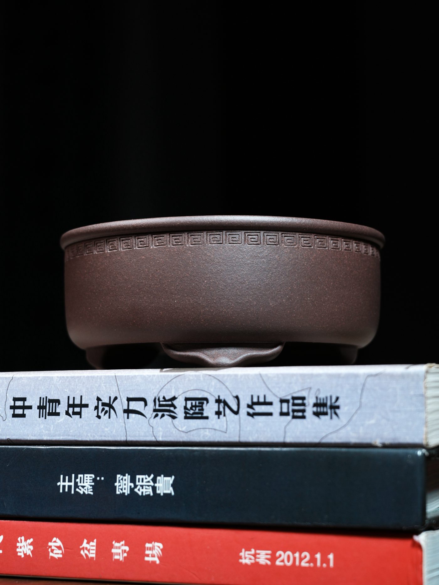 紫砂如意三足圆盆 实拍角度8