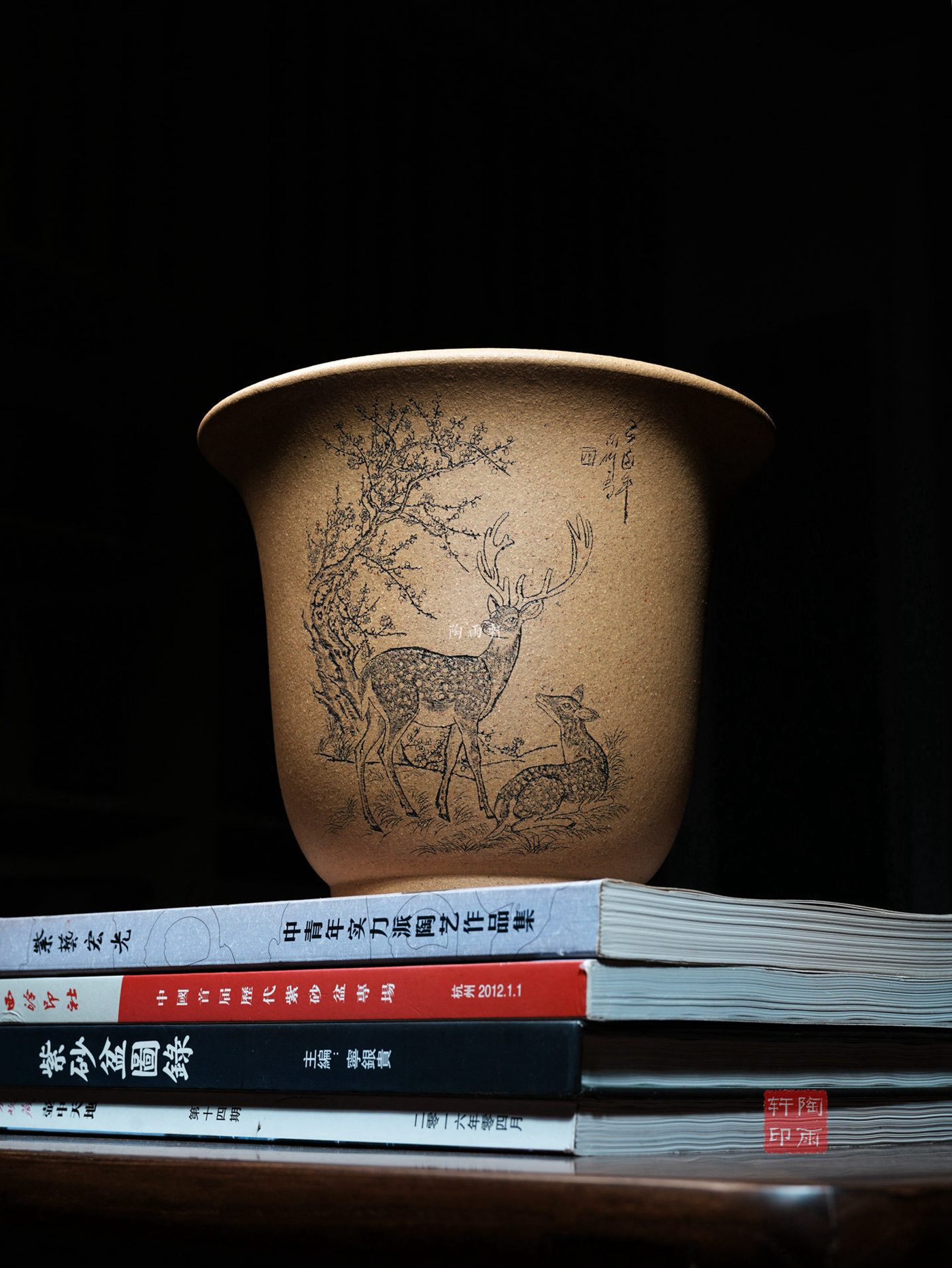 双鹿小金钟 · 紫砂花盆 实拍角度2